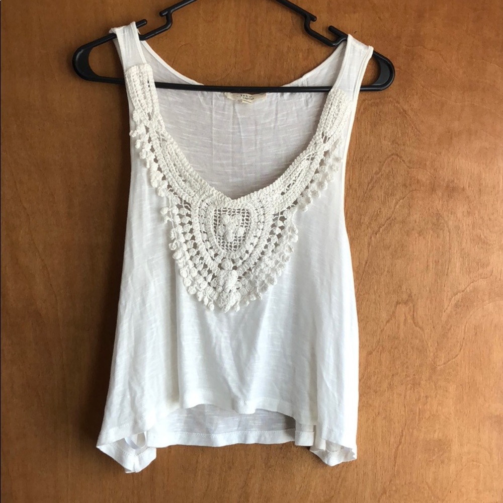 Crochet flowy crop top